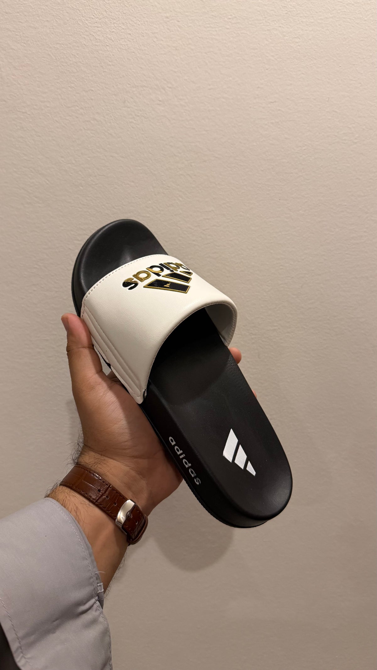 ADI-DAS ULTRA COMFORT SLIPPERS(white)