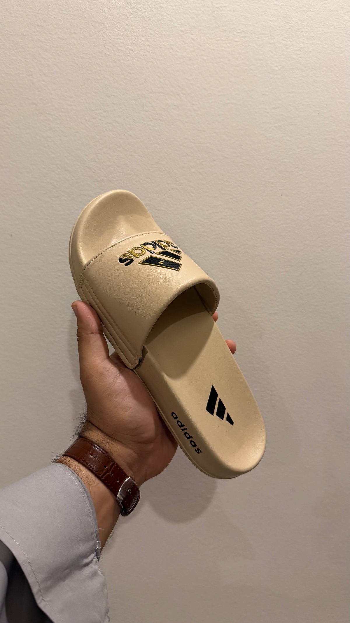 ADI-DAS ULTRA COMFORT SLIPPERS(sand)