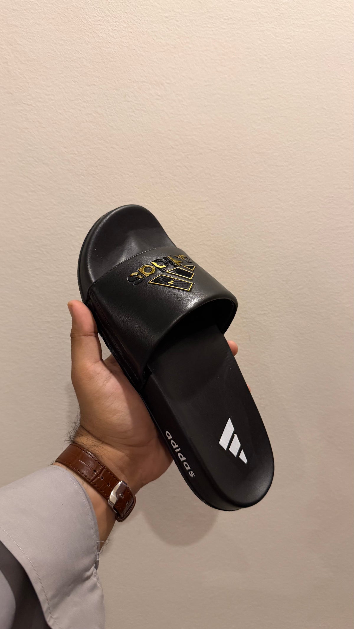 ADI-DAS ULTRA COMFORT SLIPPERS(BLACK)